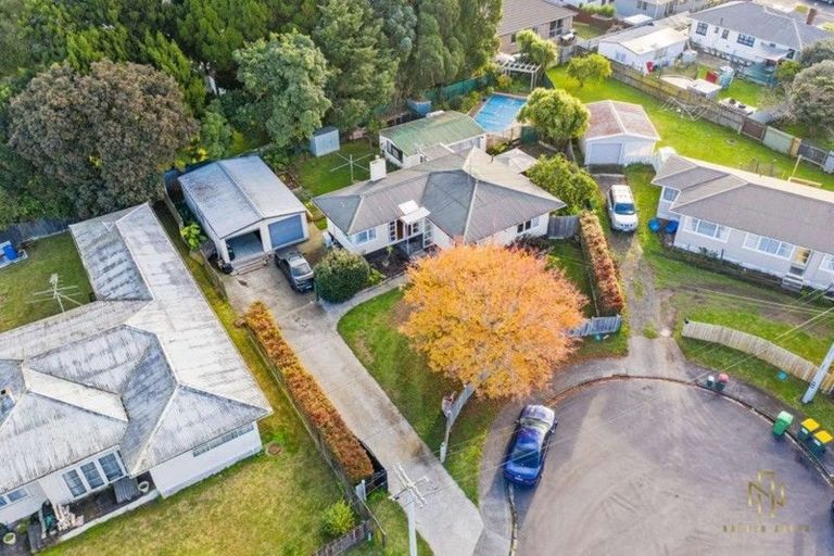 Photo of property in 12 Mountbatten Place, Papakura, 2110