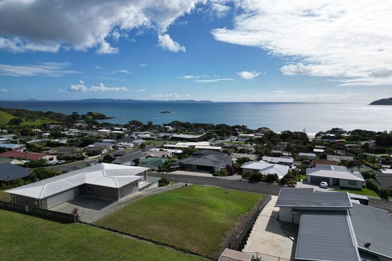 Photo of property in 8 Christine Drive, Coopers Beach, 0420