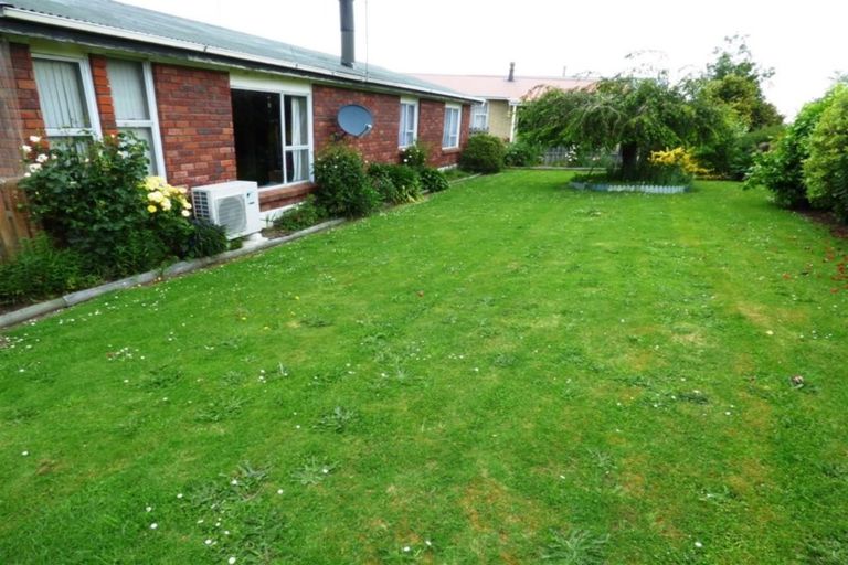 Photo of property in 32 Mcneil Street, Balclutha, 9230