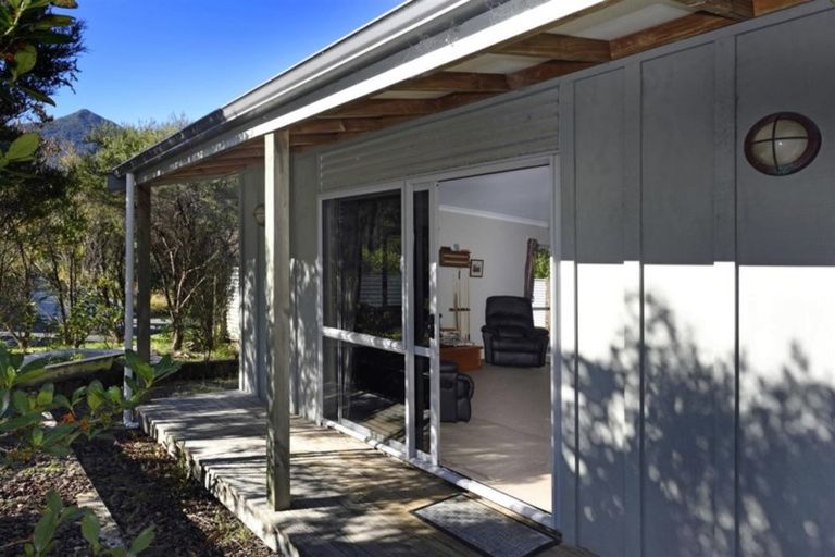 Photo of property in 11 Kaimiko Place, Okiwi Bay, French Pass, 7193