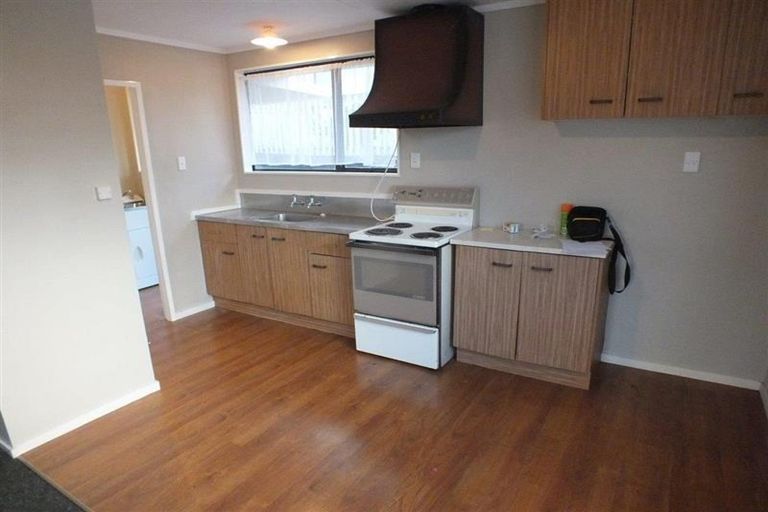 Photo of property in 2/55 Redcrest Avenue, Red Hill, Papakura, 2110