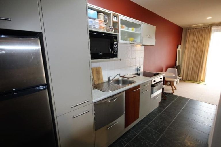 Photo of property in Atrium Towers, 1n/154 The Terrace, Wellington Central, Wellington, 6011