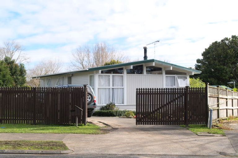 Photo of property in 14 Cramond Drive, Mangere East, Auckland, 2024