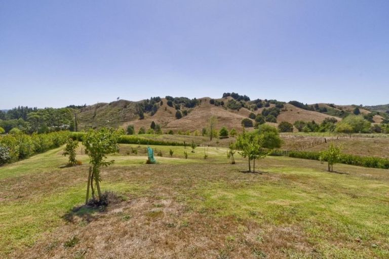 Photo of property in 210a Monowai Road, Wainui, Silverdale, 0994