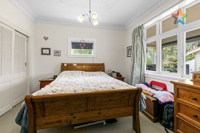 Photo of property in 85 Cambridge Terrace, Waterloo, Lower Hutt, 5011