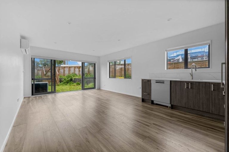 Photo of property in 99a Mahia Road, Wattle Downs, Auckland, 2103