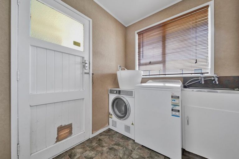 Photo of property in 23 Pacey Avenue, Hawera, 4610