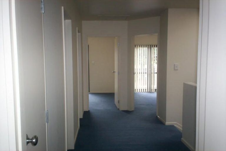 Photo of property in 13/3 Orwell Road, Greenhithe, Auckland, 0632