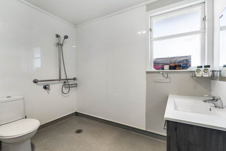 Photo of property in 11 Sandbrook Avenue, Otara, Auckland, 2023