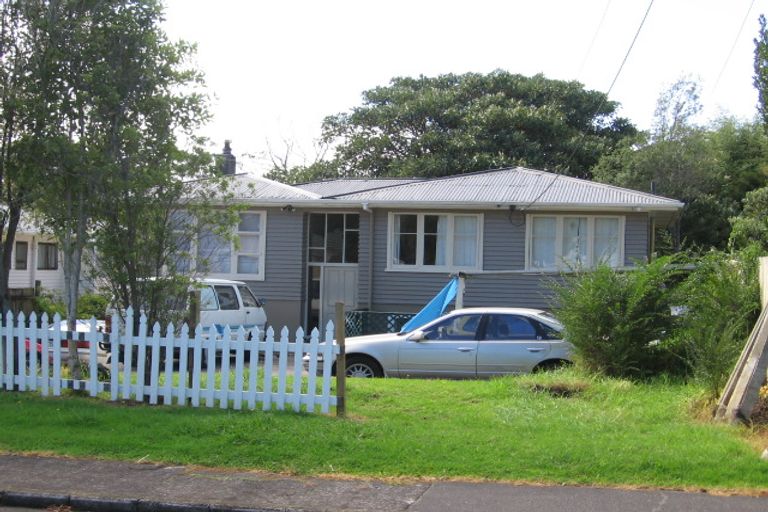 Photo of property in 29 Longburn Road, Henderson, Auckland, 0610