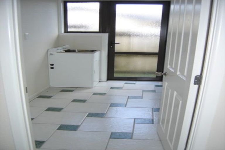 Photo of property in 15 Shankill Place, East Tamaki, Auckland, 2013