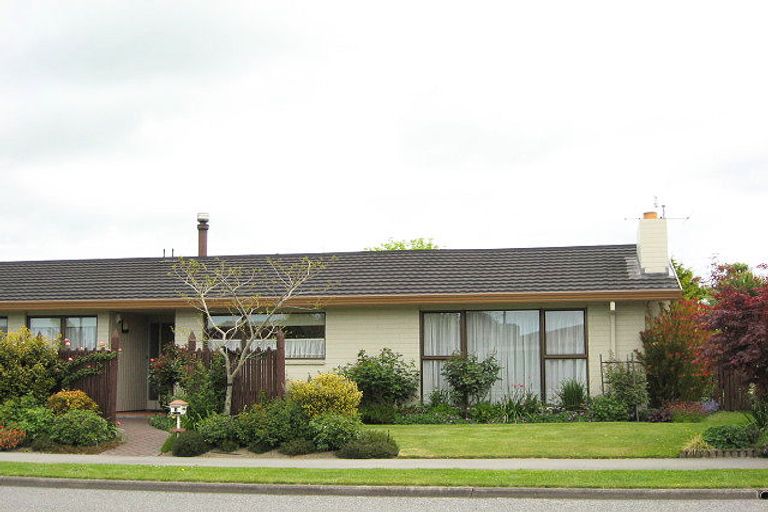 Photo of property in 1 Kinley Street, Rangiora, 7400