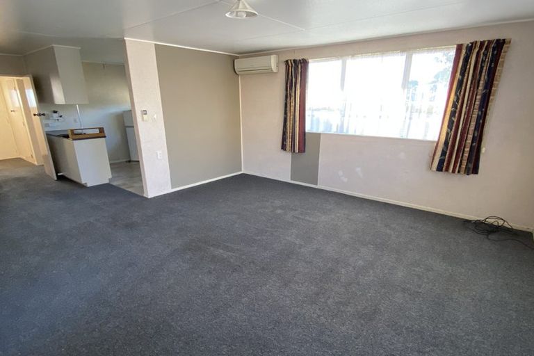 Photo of property in 16 Purdie Place, Milson, Palmerston North, 4414