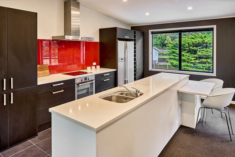 Photo of property in 13 Postgate Drive, Whitby, Porirua, 5024