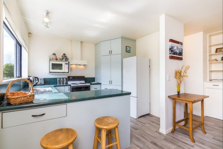 Photo of property in 12 Runuku Grove, Turangi, 3334