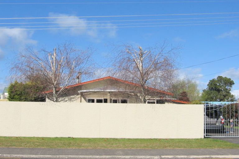 Photo of property in 16 Lee Street, Whitianga, 3510