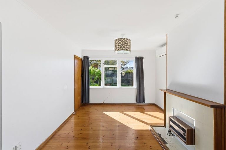 Photo of property in 23 Guildford Street, Burnside, Christchurch, 8053