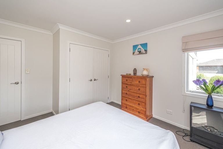 Photo of property in 2 Gilligan Close, College Estate, Whanganui, 4500