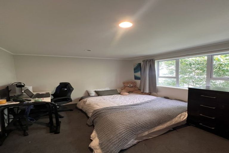 Photo of property in 9 Flaunty Place, West Harbour, Auckland, 0618