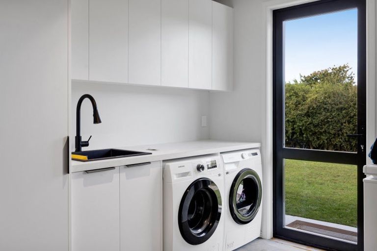 Photo of property in 66 Flint Road West, Stratford, 4332