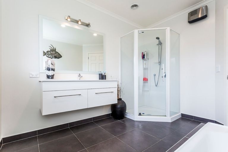 Photo of property in 22 Heathfield Drive, Mosgiel, 9024