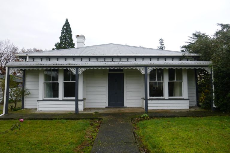 Photo of property in 98 Talbot Street, Geraldine, 7930