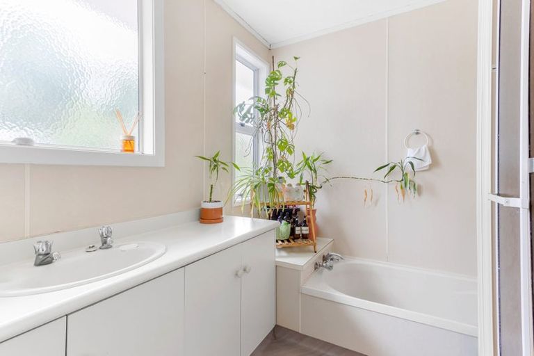 Photo of property in 107 Pandora Avenue, Sunnybrook, Rotorua, 3015