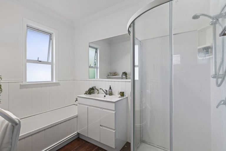 Photo of property in 14 Carthew Street, Okato, 4335