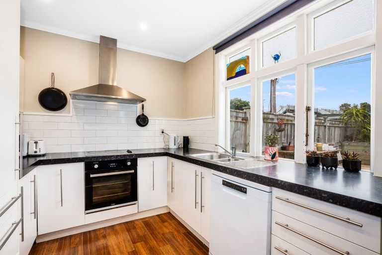 Photo of property in 1/61 Wakefield Street, Alicetown, Lower Hutt, 5010