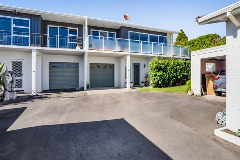 Photo of property in 11b Hine Street, New Plymouth, 4310