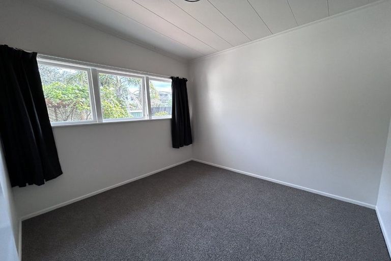 Photo of property in 10 Slako Crescent, Ruakaka, 0116