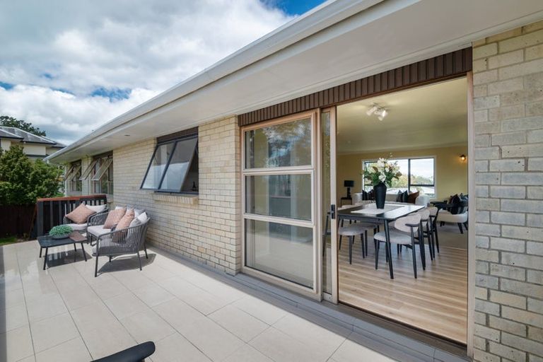 Photo of property in 254a East Coast Road, Forrest Hill, Auckland, 0620