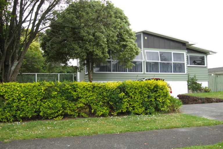 Photo of property in 13 Waterlea Avenue, Mangere Bridge, Auckland, 2022