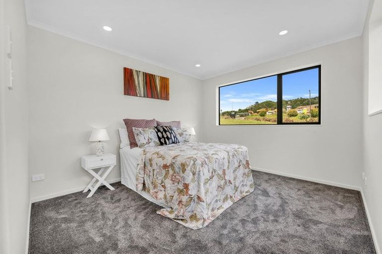 Photo of property in 24 Ballyalton Crescent, Flat Bush, 2019
