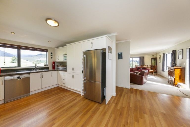 Photo of property in 88 Tokomaru Road East, Tokomaru, Palmerston North, 4474