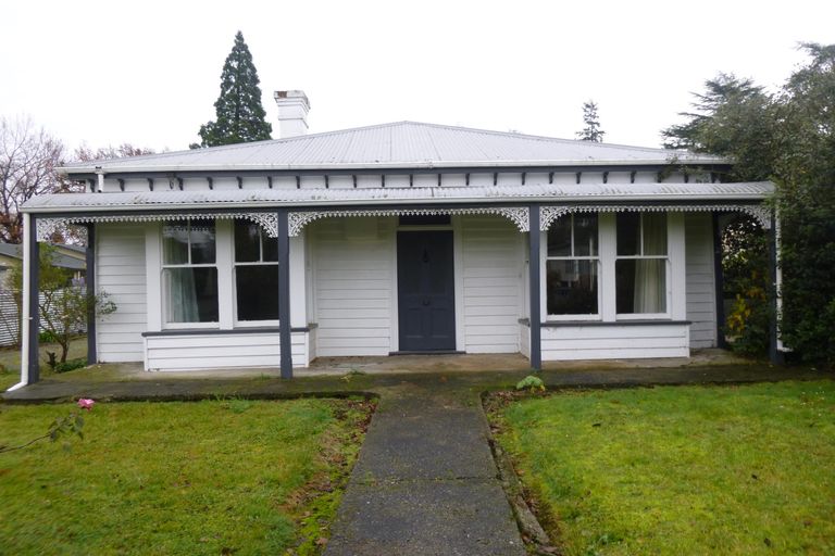 Photo of property in 98 Talbot Street, Geraldine, 7930