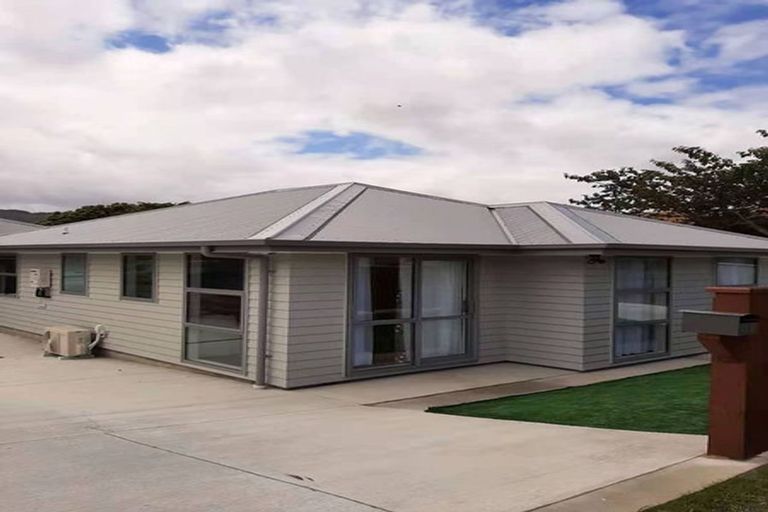 Photo of property in 3 Charleston Avenue, Boulcott, Lower Hutt, 5011