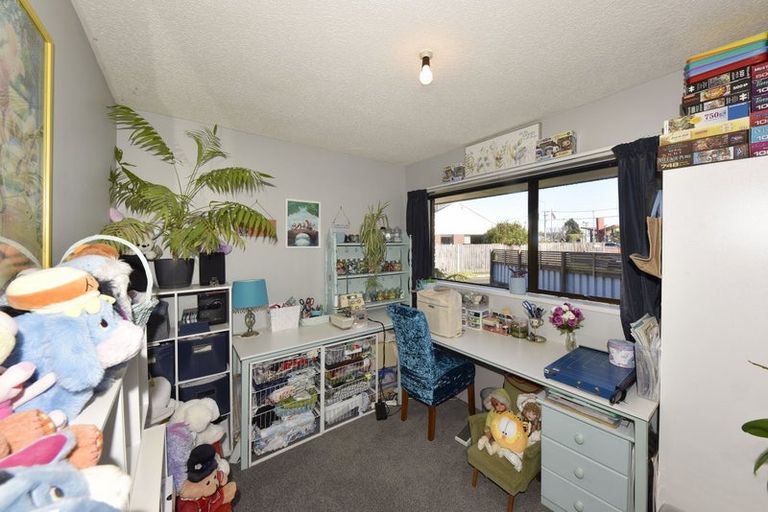 Photo of property in 2/82 Lincoln Road, Hillmorton, Christchurch, 8024