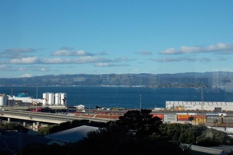 Photo of property in 35a Grant Road, Thorndon, Wellington, 6011