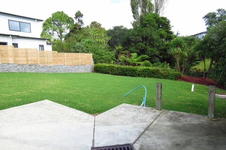 Photo of property in 12d Bellcroft Place, Belmont, Auckland, 0622