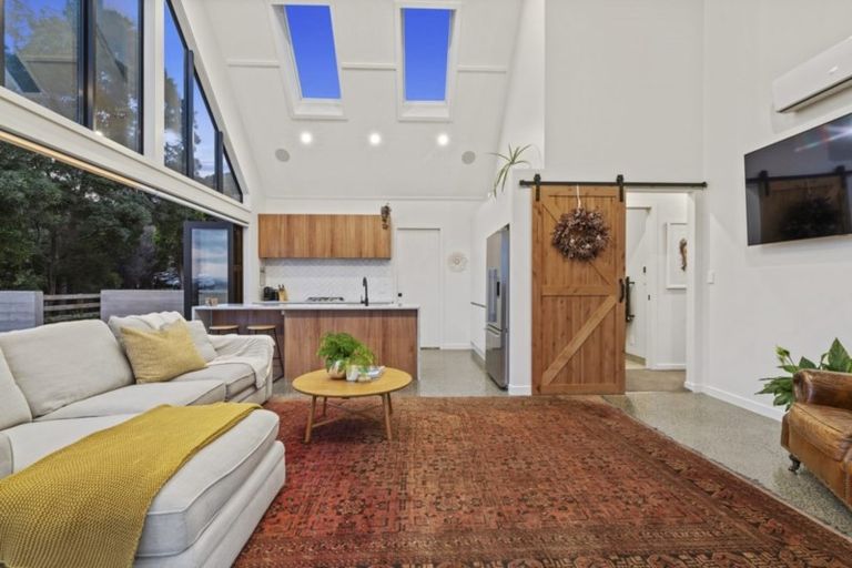 Photo of property in 31 James Paige Lane, Riverhead, 0793