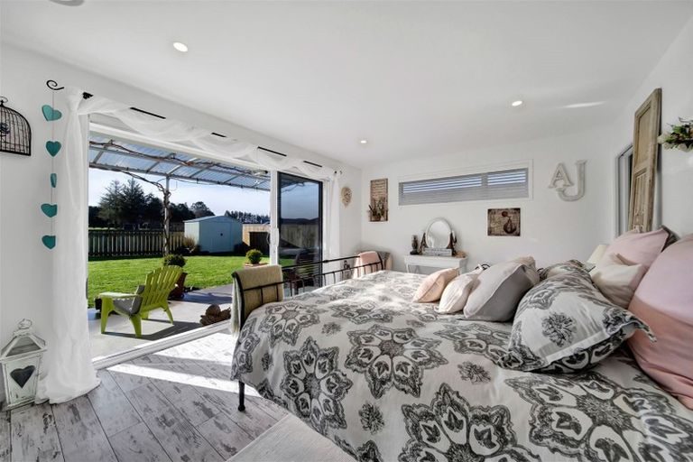 Photo of property in 2 Mercade Close, Stratford, 4332