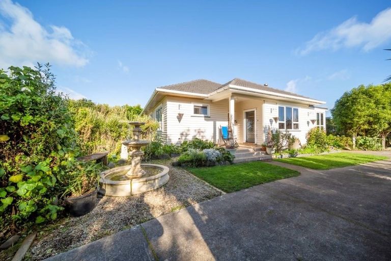 Photo of property in 7091 South Road, Warea, New Plymouth, 4381