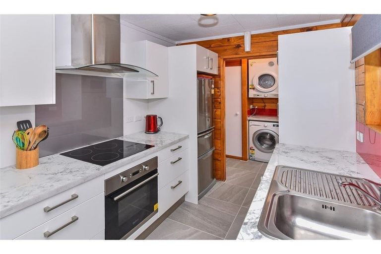 Photo of property in 58b Jellicoe Road, Manurewa, Auckland, 2102