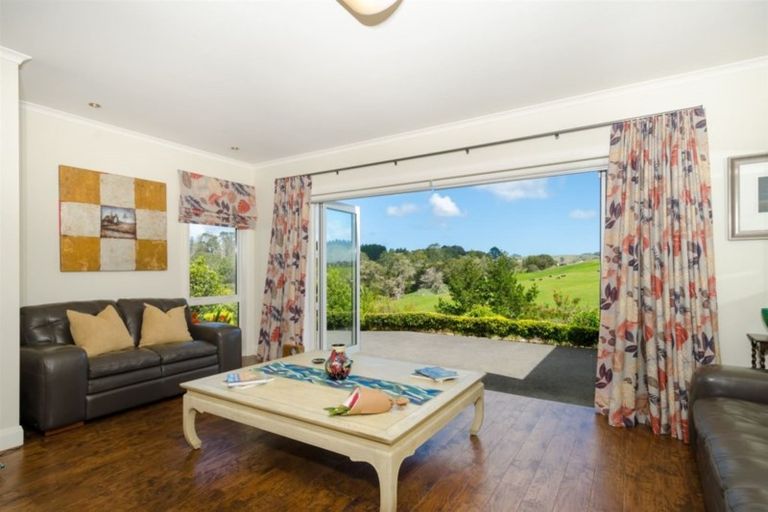 Photo of property in 94c Pomona Road, Kumeu, 0891