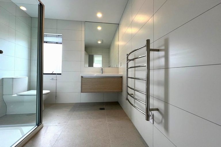 Photo of property in 4 Nuku Place, Manurewa, Auckland, 2102