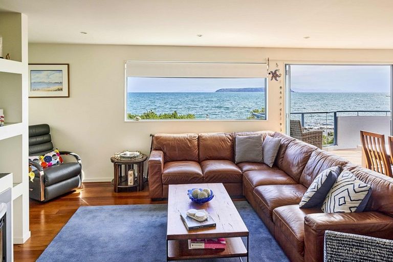 Photo of property in 30 Moana Road, Plimmerton, Porirua, 5026