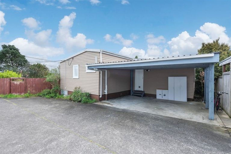 Photo of property in 70 Forest Hill Road, Henderson, Auckland, 0612