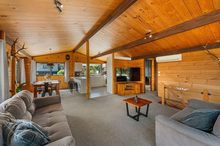 Photo of property in 73 Hyde Avenue, Richmond Heights, Taupo, 3330