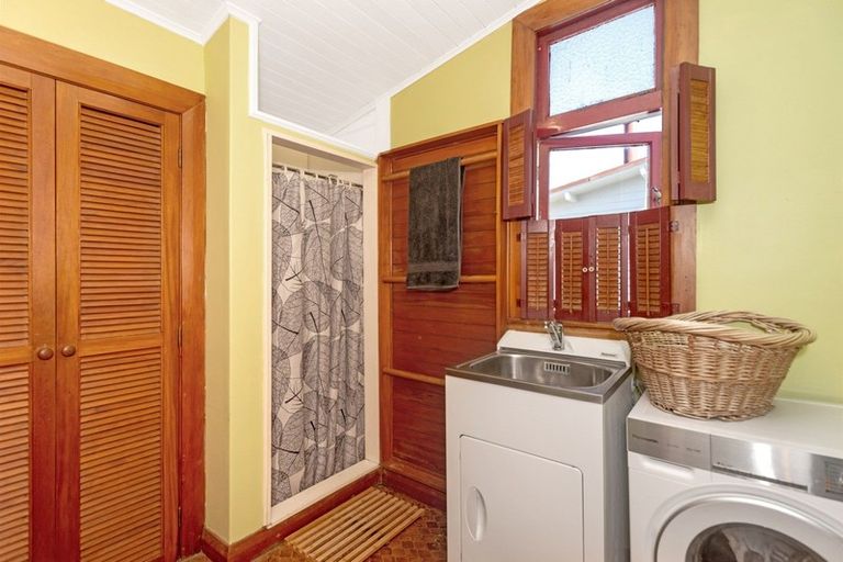 Photo of property in 208 Kahutia Street, Gisborne, 4010